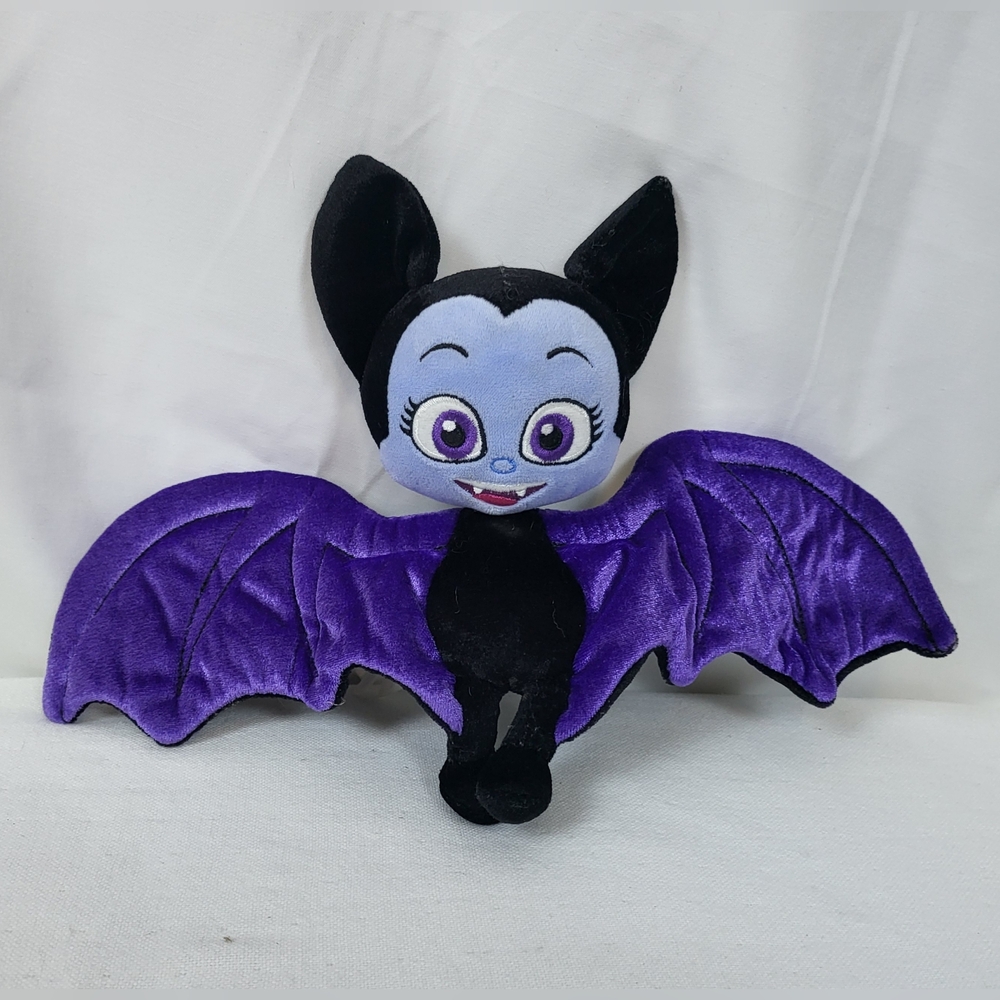 Disney Vampirina Vee Bat Purple Plush Vampire 8" Stuffed‎ Doll